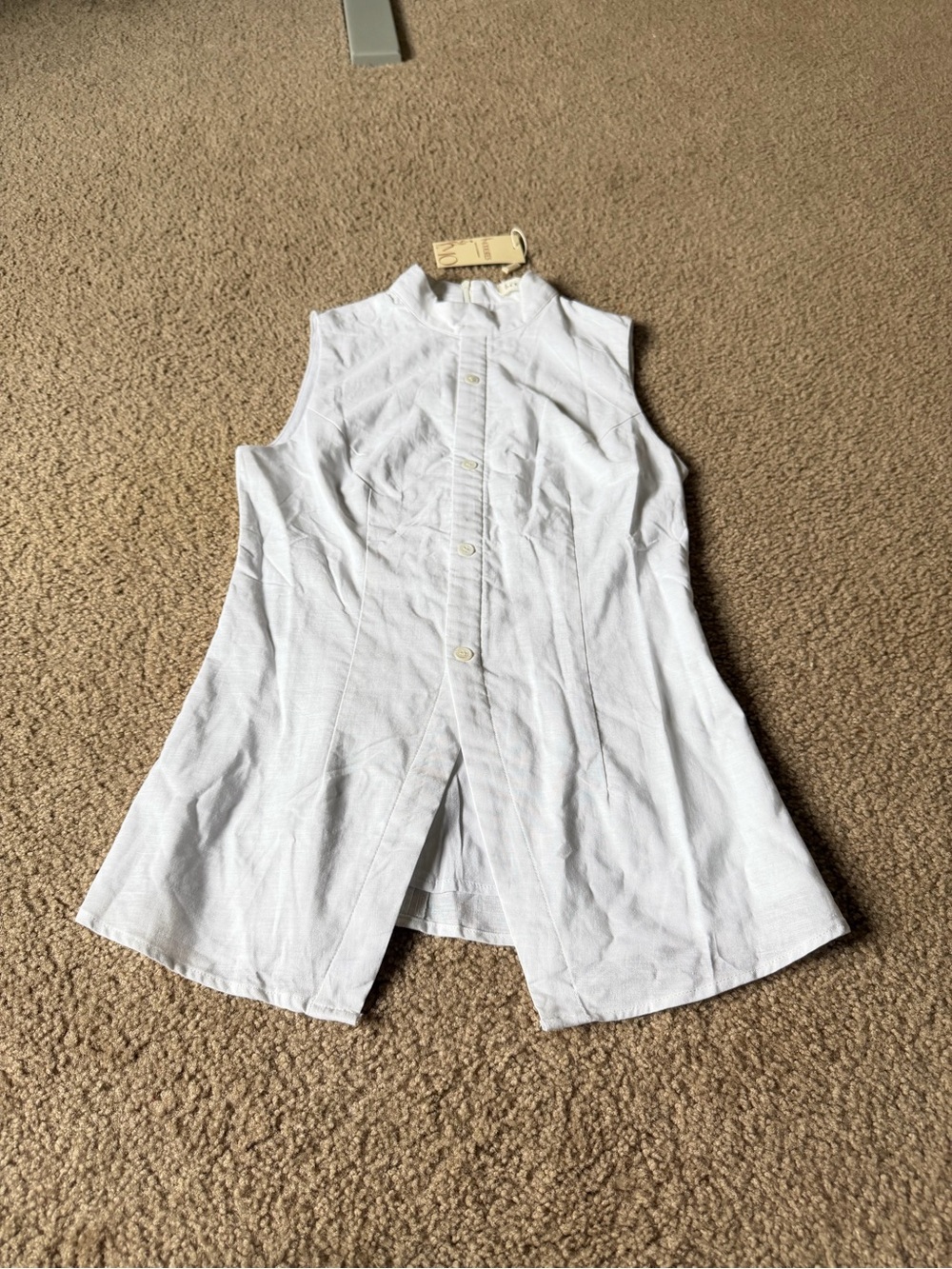 NWT Modesees sleeveless white blouse Size S